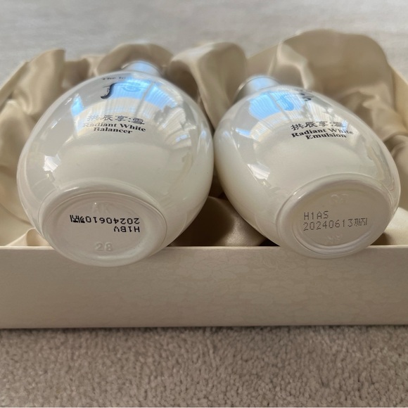 The history of Whoo two bottle set brand new - Picture 1 of 2